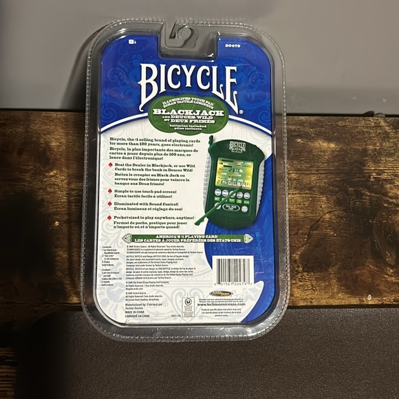 NWT Bicycle Blackjack electronic pocket game - Picture 2 of 6